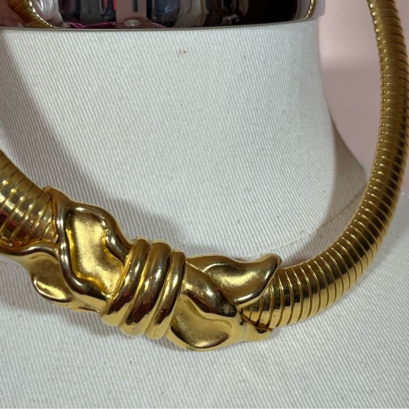 Vintage 80 90 Retro Heavy Matte Gold Thick Omega Chain Mobwife Choker Necklace - Picture 17 of 17